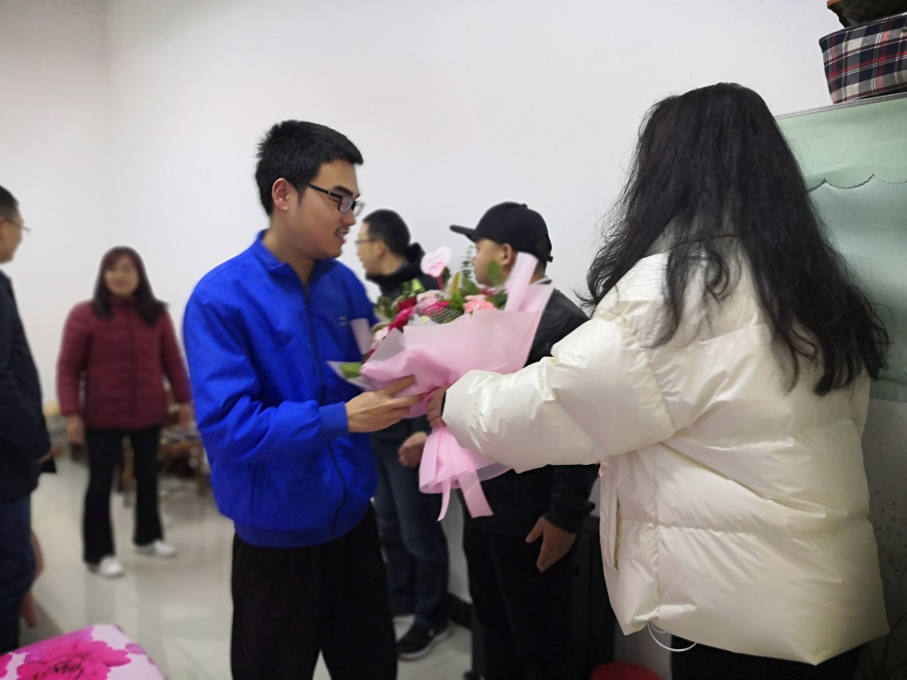 说明: C:\Users\admin\Desktop\2020级电信学院工作\20级电信学院 撰写新闻稿 2020.10.3-\QQ图片20201129193804.jpg 说明: C:\Users\admin\Desktop\2020级电信学院工作\20级电信学院 撰写新闻稿 2020.10.3-\QQ图片20201129193804.jpg